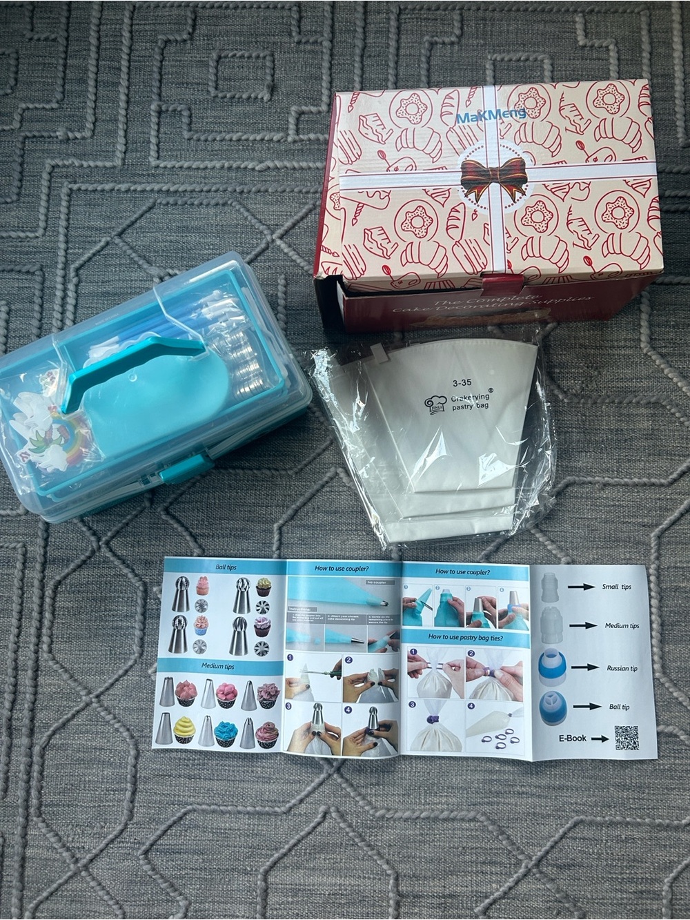 NWT Cake Decorating and Icing 3-Tier Toolbox: Includes Piping Tips & Pastry Bags